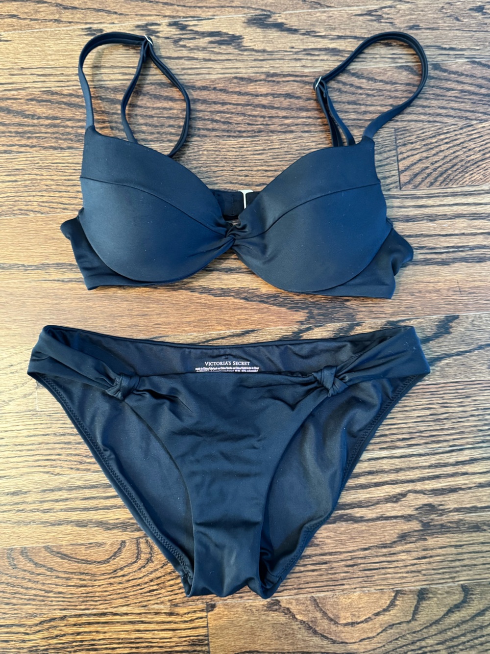 Victoria's Secret Black Bikini Set - Underwire Top & Classic Bottom size small